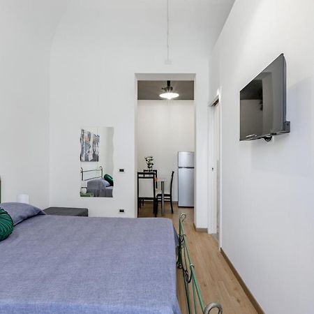 Corso Dei Mille Station Flat With Balcony Appartement Palermo Buitenkant foto