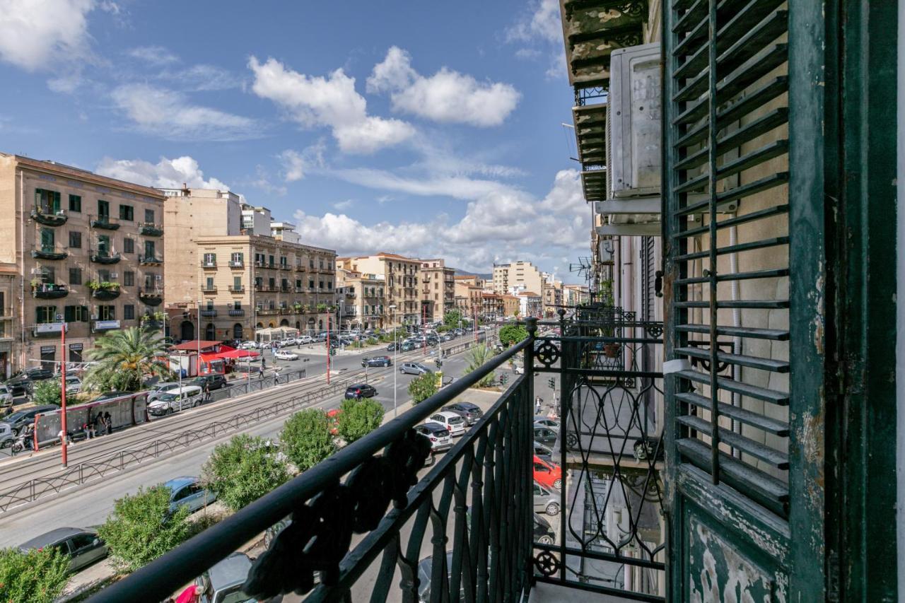 Corso Dei Mille Station Flat With Balcony Appartement Palermo Buitenkant foto